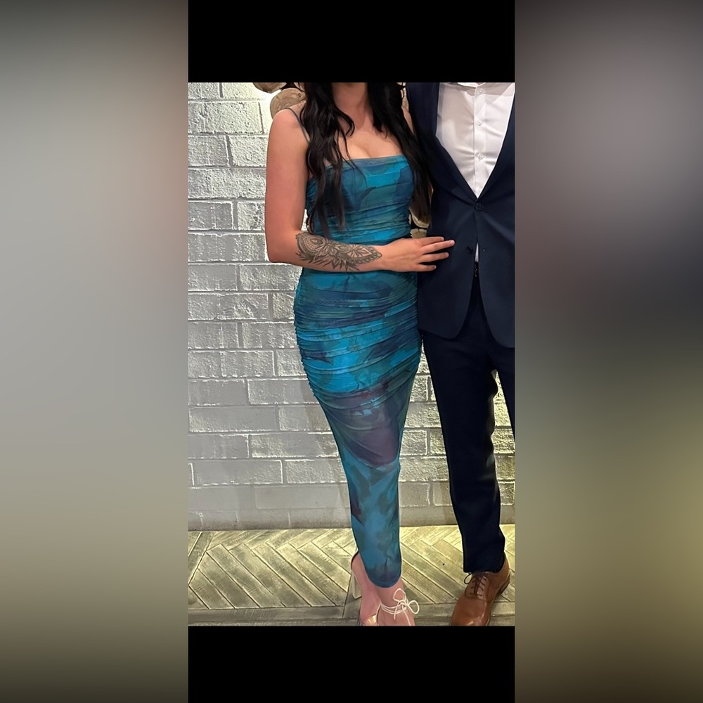 Elegant Blue/Green Strapless Dress